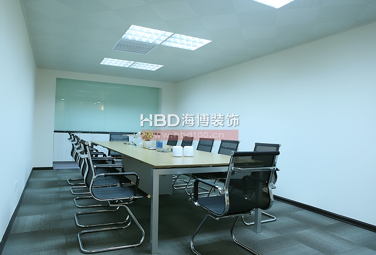 辦公室裝修設(shè)計實景圖,會議室裝修設(shè)計.jpg 辦公室裝修設(shè)計實景圖,會議室裝修設(shè)計.jpg