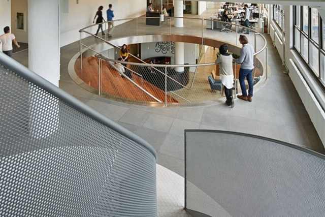 辦公室裝修設計,木飾面材料,廣州裝修公司,科技公司辦公室.jpg 辦公室裝修設計,木飾面材料,廣州裝修公司,科技公司辦公室.jpg