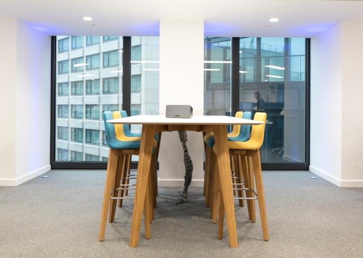 科技藍(lán)辦公室裝修,廣州辦公室裝修,辦公室設(shè)計(jì),海博裝飾.jpg 科技藍(lán)辦公室裝修,廣州辦公室裝修,辦公室設(shè)計(jì),海博裝飾.jpg