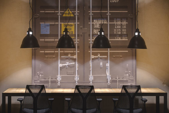 工業(yè)風(fēng)裝修設(shè)計(jì),辦公室設(shè)計(jì),廣州裝飾公司,環(huán)保辦公室裝修.jpg 工業(yè)風(fēng)裝修設(shè)計(jì),辦公室設(shè)計(jì),廣州裝飾公司,環(huán)保辦公室裝修.jpg