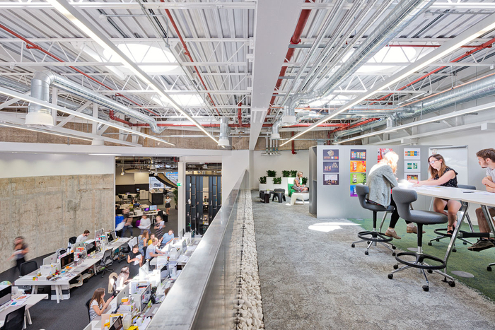 工業(yè)風辦公室裝修設計,開放式辦公室設計,廣州裝飾公司,海博裝飾.jpg 工業(yè)風辦公室裝修設計,開放式辦公室設計,廣州裝飾公司,海博裝飾.jpg