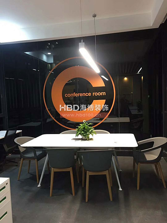 簡約辦公室設(shè)計,廣州辦公室裝修,廣州裝修公司,海博裝飾.jpg 簡約辦公室設(shè)計,廣州辦公室裝修,廣州裝修公司,海博裝飾.jpg