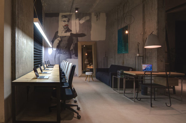 工業(yè)風格辦公室裝修設計.jpg 工業(yè)風格辦公室裝修設計.jpg