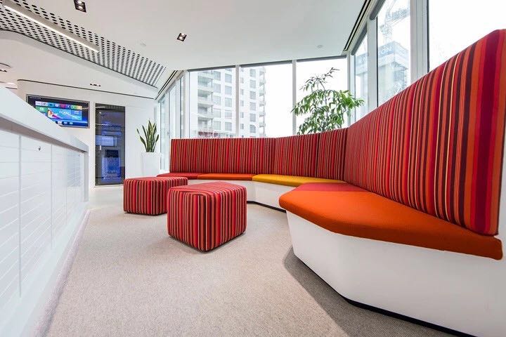 科技公司辦公室設(shè)計裝修.jpg 科技公司辦公室設(shè)計裝修.jpg