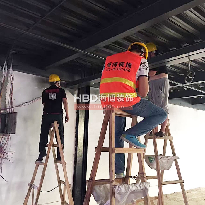 海博裝飾施工現(xiàn)場(chǎng).jpg 海博裝飾施工現(xiàn)場(chǎng).jpg