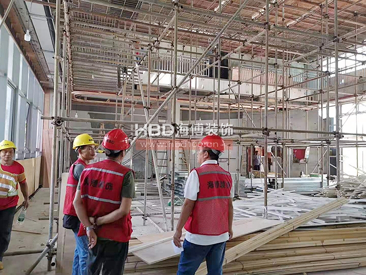 海博裝飾施工項(xiàng)目現(xiàn)場(chǎng).jpg 海博裝飾施工項(xiàng)目現(xiàn)場(chǎng).jpg